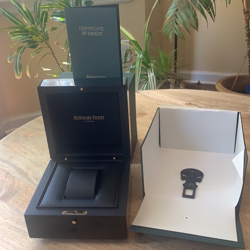 AUDEMARS PIGUET Le Brassus Gift Box Set - - Picture 5 of 16